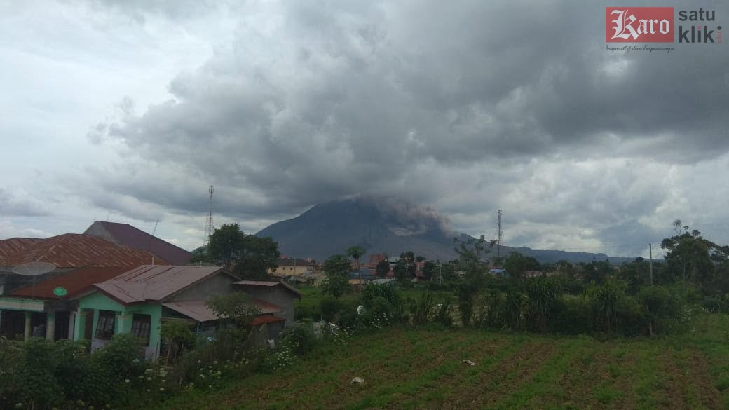 Gunung Api Sinabung kembali menunjukkan peningkatan aktivitas