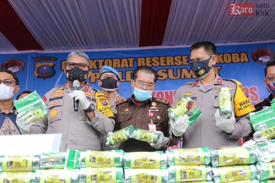 Kapolda Sumut Pimpin Pemusnahan Barang Bukti Kasus Narkotika Kapolda Sumut Pimpin Pemusnahan Barang Bukti Kasus Narkotika