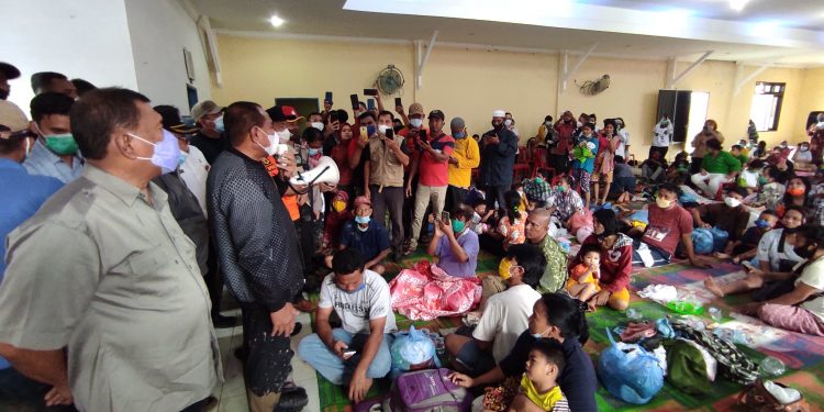 Edy Rahmayadi Tinjau Lokasi Banjir di Medan - Deli Serdang