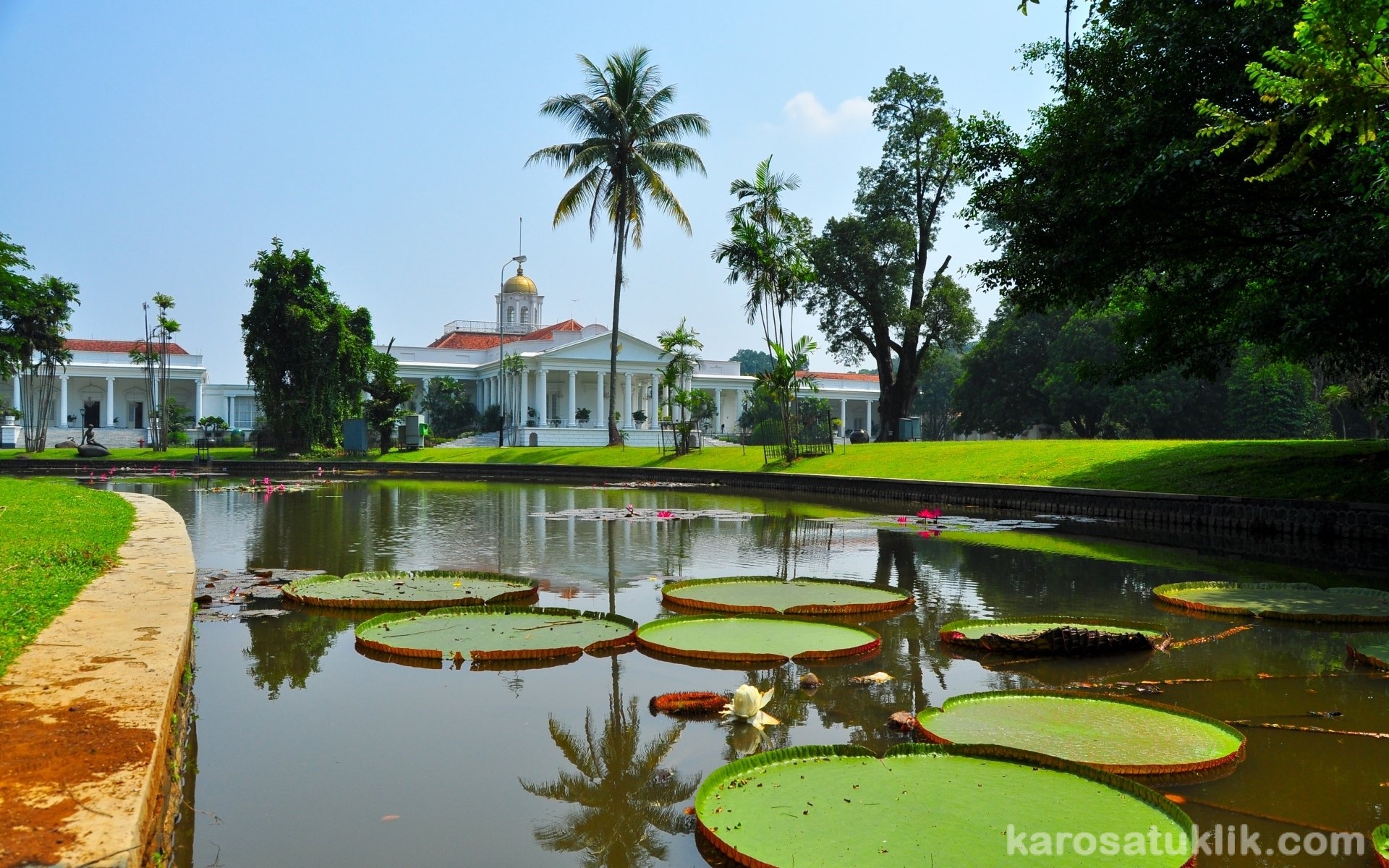 Wisata Istana Bogor