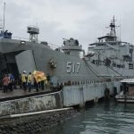 KRI Teluk Ende Bawa 30 Ton Sembako-Obat untuk Korban Gempa Sulbar