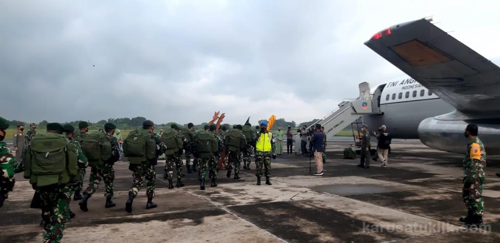 Asops Panglima TNI Berangkatkan 450 Prajurit Yonif