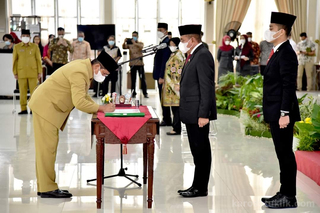 Edy Rahmayadi Lantik 13 Pejabat Eselon II, Prioritaskan Tanggung Jawab dan Perbaikan Organisasi