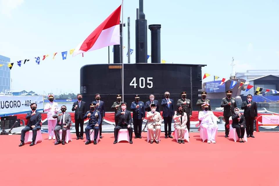 Panglima TNI Hadiri Serah Terima Kapal Selam KRI Alugoro-405
