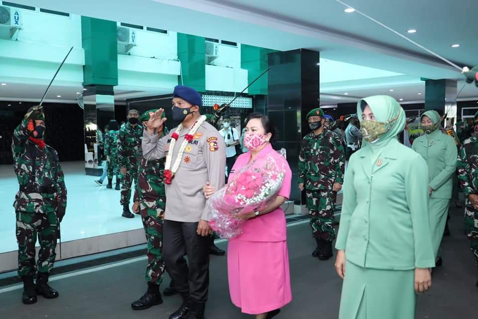 Sukses Sinergikan TNI - Polri di Sumut, Irjen Martuani Sormin di Lepas Prajurit TNI Kodam IBB