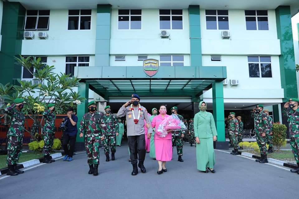 Sukses Sinergikan TNI - Polri di Sumut, Irjen Martuani Sormin di Lepas Prajurit TNI Kodam IBB