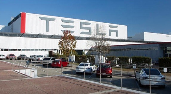 Tesla_3