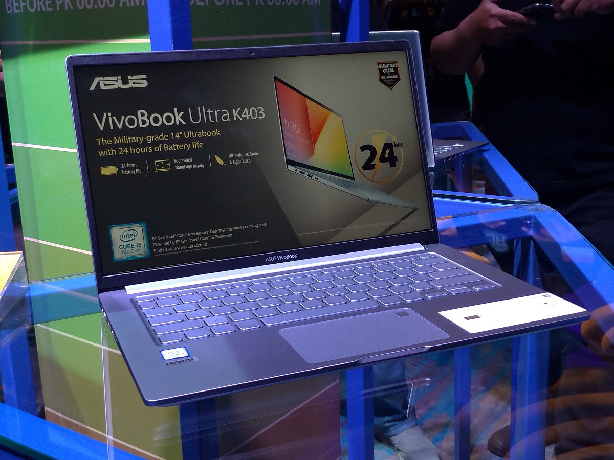 Лучший vivobook. Асус Вивобук 14. Асус Вивобук с 10 виндовс как выглядит. Только английские буквы на ультрабук 14s.