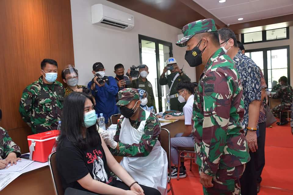 Pangdam I/BB Apresiasi Vaksinasi di Sekolah SMA Sutomo Medan