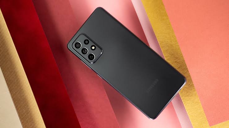 Samsung saat ini tengah mengerjakan Galaxy seri A baru untuk 2022 mendatang. Salah satu modelnya, Galaxy A73, disebut bakal menjadi ponsel seri A pertama yang membawa kamera 108 MP