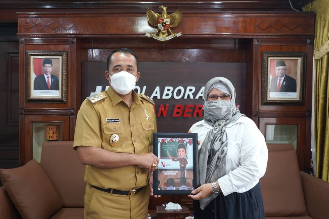 Sejumlah guru yang merupakan perwakilan dari guru honor di Medan, bersilaturahmi kepada Wakil Wali Kota Medan H. Aulia Rachman, di Balai Kota Medan