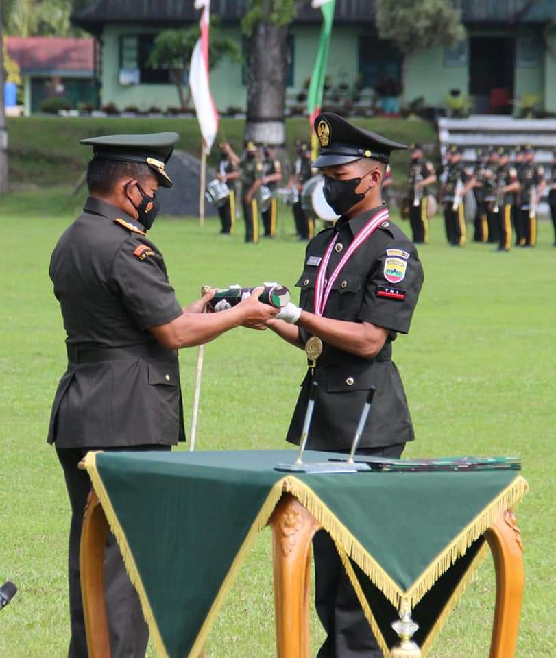 Pangdam I/BB Mayjen TNI Hassanudin, S.I.P., M.M., memimpin Upacara Penyumpahan dan Penutupan Dikmata TNI AD Gelombang I Tahun Anggaran 2021 yang di gelar di Lapangan Jenderal Sudirman Rindam I/BB