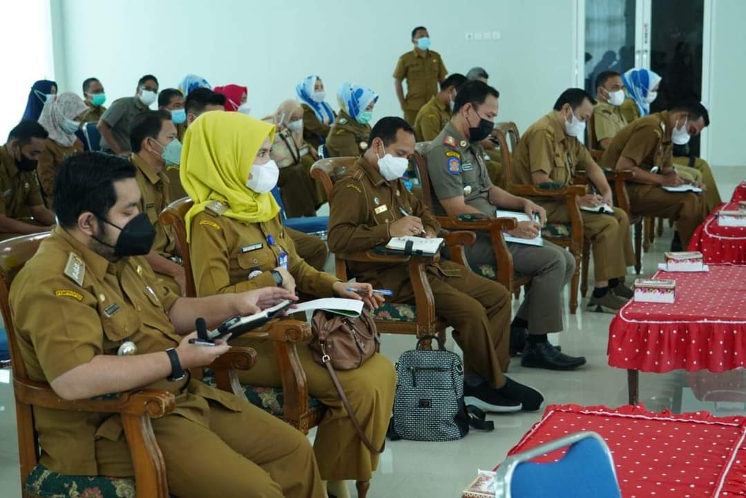 Wali Kota Tebing Tinggi Ir. H. Umar Zunaidi Hasibuan, M.M. menggelar rapat koordinasi penanganan Covid-19 Kota