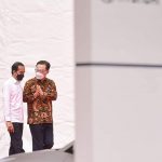 Presiden Joko Widodo (Jokowi) memberikan respons mengenai nasib 56 pegawai KPK yang segera diberhentikan dengan hormat