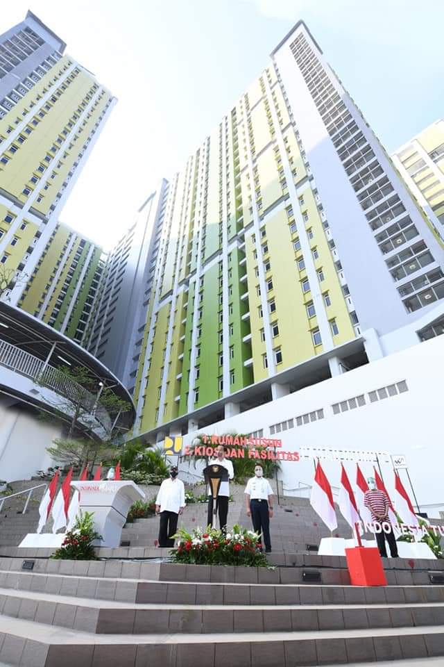 Presiden RI Joko Widodo (Jokowi) meresmikan Rumah Susun Pasar Rumput beserta kios pasar, dan fasilitas penunjang lainnya yang berlokasi di Kecamatan Setiabudi, Jakarta Selatan
