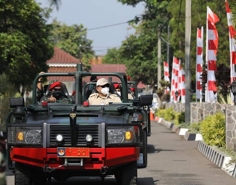 Menteri Pertahanan (Menhan) RI, Prabowo Subianto melakukan kunjungan kerja dengan meninjau Pusat Pendidikan dan Latihan Pasukan Khusus (Pusdiklatpassus) Komando Pasukan Khusus (Kopassus)