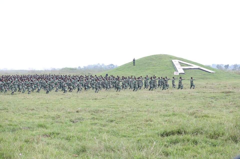 Menteri Pertahanan (Menhan) Prabowo Subianto melakukan kunjungan kerja dengan meninjau Pusat Pendidikan dan Latihan Pasukan Khusus (Pusdiklatpassus) Komando Pasukan Khusus (Kopassus), Sabtu (25/9/2021) di Batujajar, Bandung, Jawa Barat, untuk melihat secara langsung pelaksanaan kegiatan Latihan Pembulatan Komponen Cadangan (Komcad).