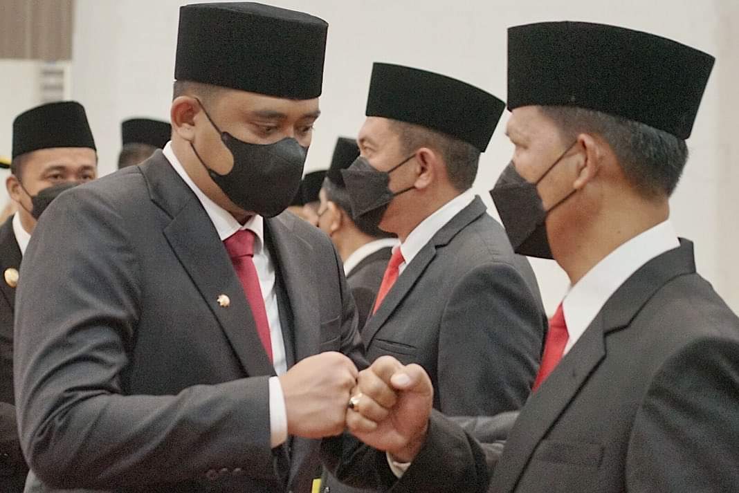 Wali Kota Medan, Bobby Nasution melantik 11 pejabat Pimpinan Tinggi Pratama di lingkungan Pemko Medan di Kantor Wali Kota Medan