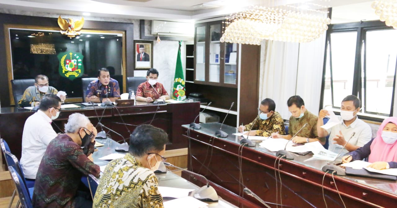 Terjadi penurunan jumlah balita stunting di Medan, dari sebanyak 491 pada 2020 menjadi 393 pada tahun ini. Hal ini disebutkan Wali Kota Medan Bobby Nasution diwakili Wakil Wali Kota H. Aulia Rachman saat memberikan sambutan pada kegiatan Penilaian Kinerja Kota Medan Dalam Pelaksanaan 8 Aksi Konvergensi Penurunan Stunting tahun 2021