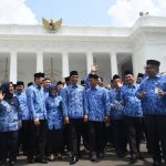 Presiden Joko Widodo (Jokowi) telah menandatangani Peraturan Pemerintah Republik Indonesia Nomor 94 Tahun 2021 tentang Disiplin Pegawai Negeri Sipil pada tanggal 31 Agustus 2021