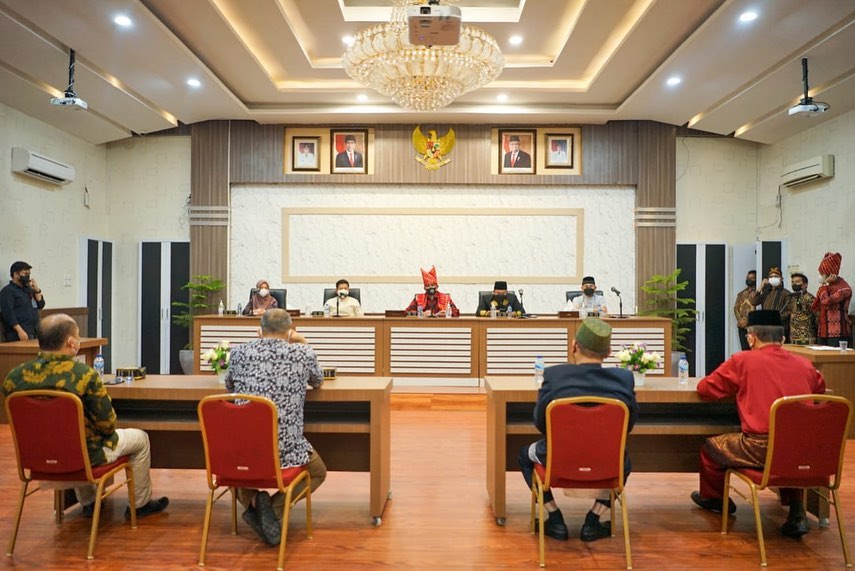 Wali Kota Medan Bobby Nasution meminta kepada seluruh Direksi Badan Usaha Milik Daerah (BUMD) pada tiga Perusahaan Umum Daerah (PUD) yang seleksi dapat menjalankan amanah dan menunjukkan kemampuannya untuk memajukan PUD Kota Medan
