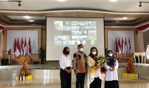 Bunda Pendidikan Anak Usia Dini (PAUD) Provinsi Sumatera Utara Nawal Lubis mengukuhkan Bunda PAUD Kabupaten Pakpak Bharat, Ny. Juniatry Franc Bernhard Tumanggor secara virtual bersama 20 Bunda Paud Kabupaten lainnya di Sumatera Utara