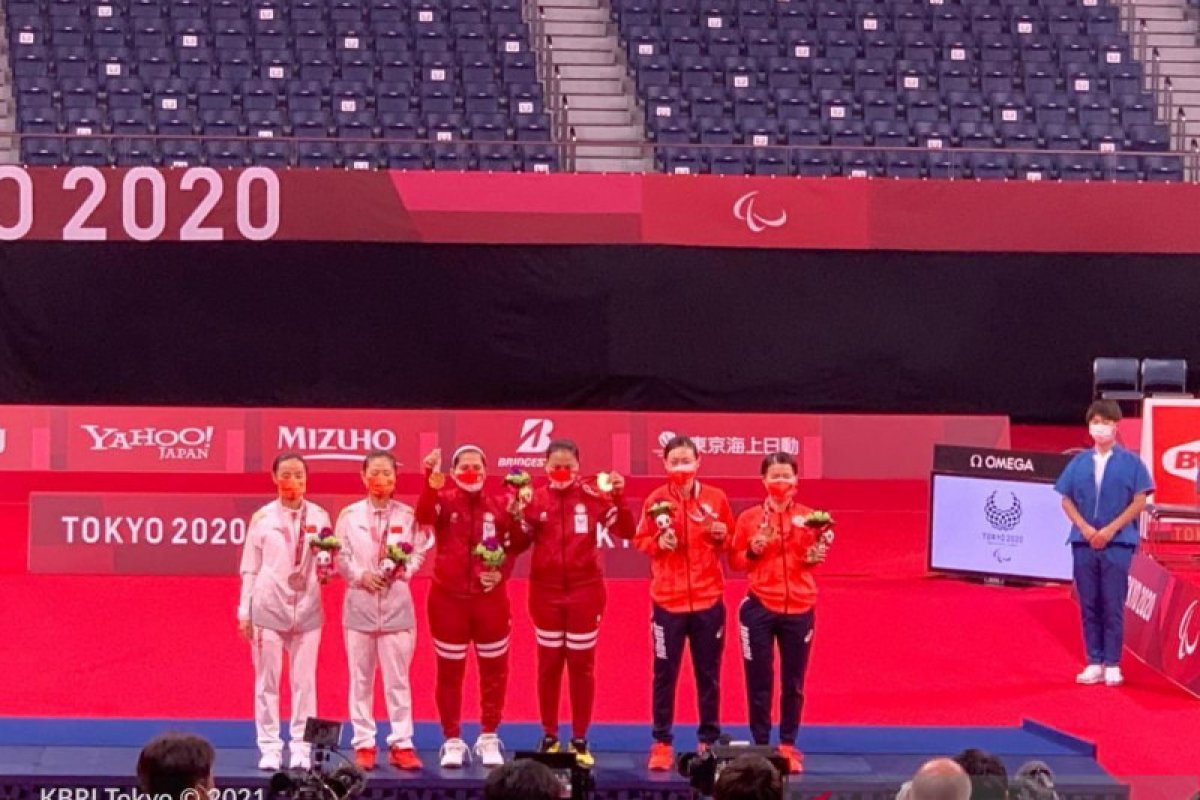 Leani Ratri Oktila salah satu atlet yang tampil sip di Paralimpiade Tokyo 2020. Dia membantu Indonesia meraih dua medali emas dan satu perak