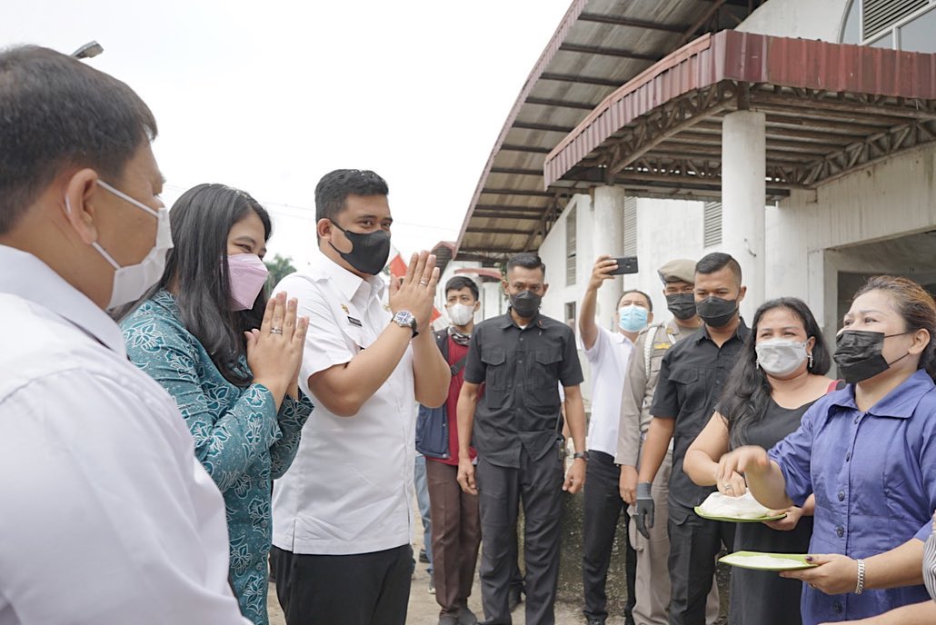 Satu lagi langkah pelaksanaan program prioritas bidang kebersihan diayunkan Wali Kota Medan, Bobby Nasution. Pencanangan Pasar Bersih dan Pengelolaan Sampah di Pasar Induk Lau Cih