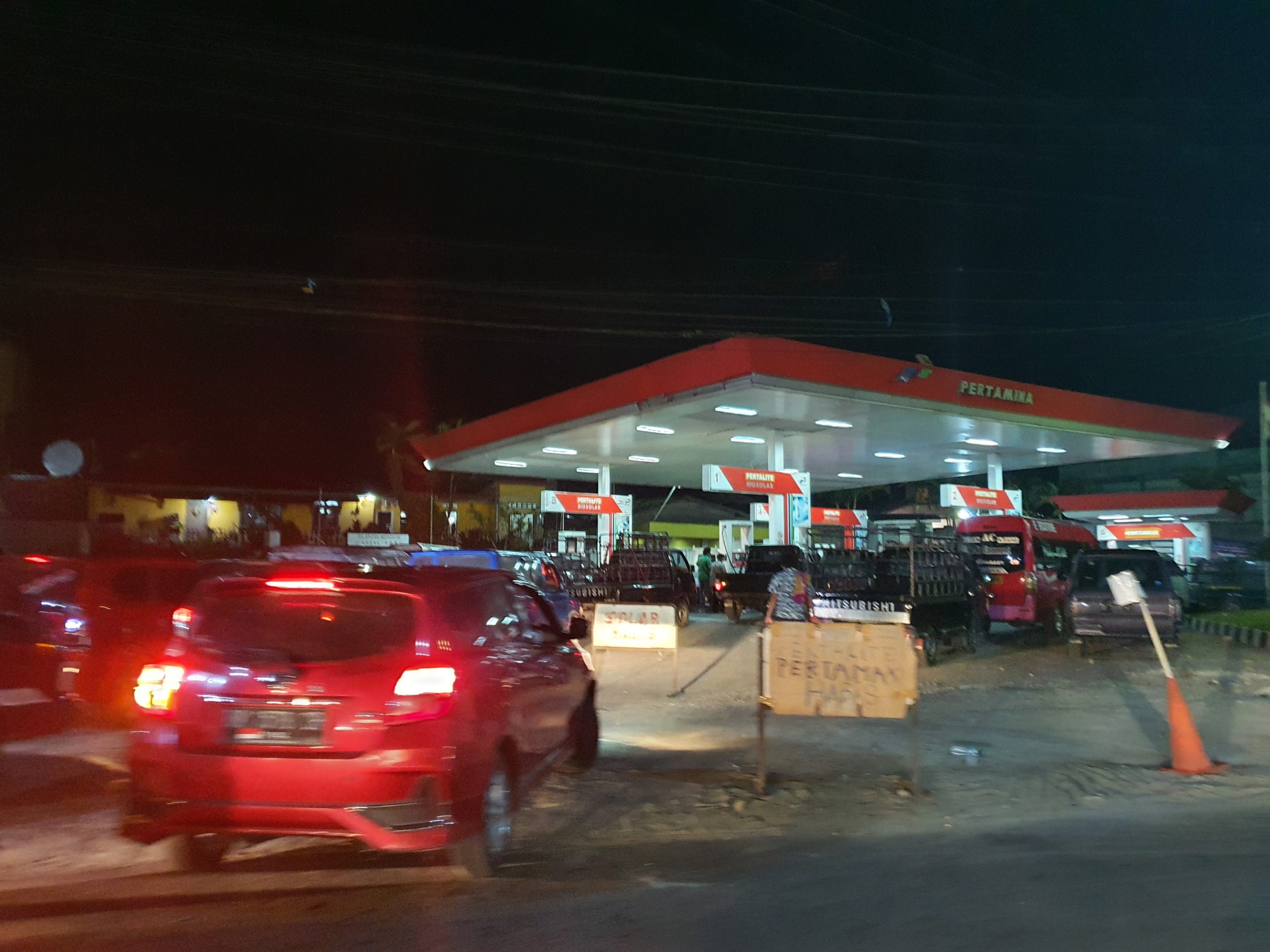 Berikut ini update daftar harga bensin Pertamina di seluruh Indonesia