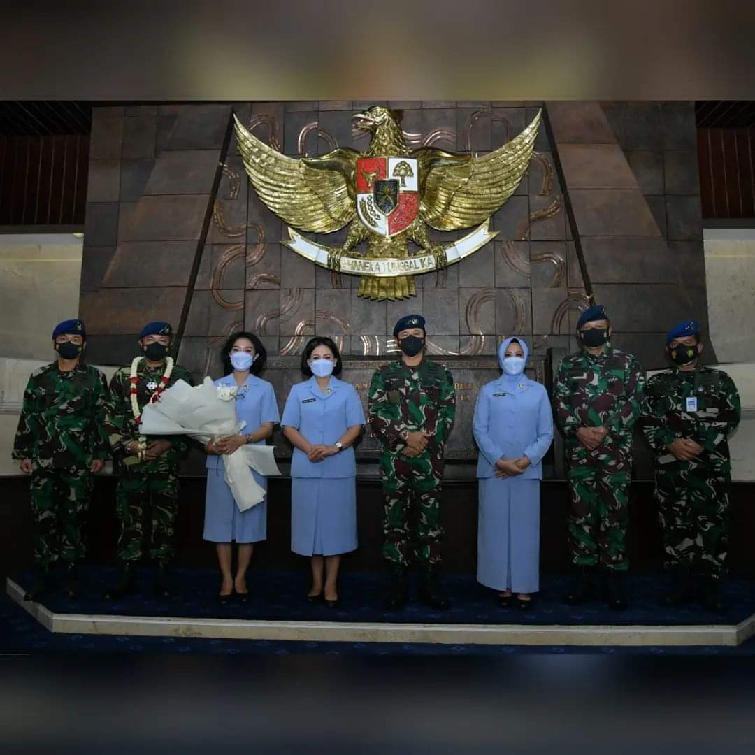 Marsekal TNI Fadjar Prasetyo, S.E., M.P.P., memimpin Sertijab Wakil Kepala Staf TNI AU (Wakasau) dari Mardsya TNI Fahru Zaini Isnanto, S.H., M.D.S., kepada Marsda TNI A. Gustaf Brugman, M.Si(Han)., di Mabesau Cilangkap, Jakarta Timur, Kamis (30/9/2921).
