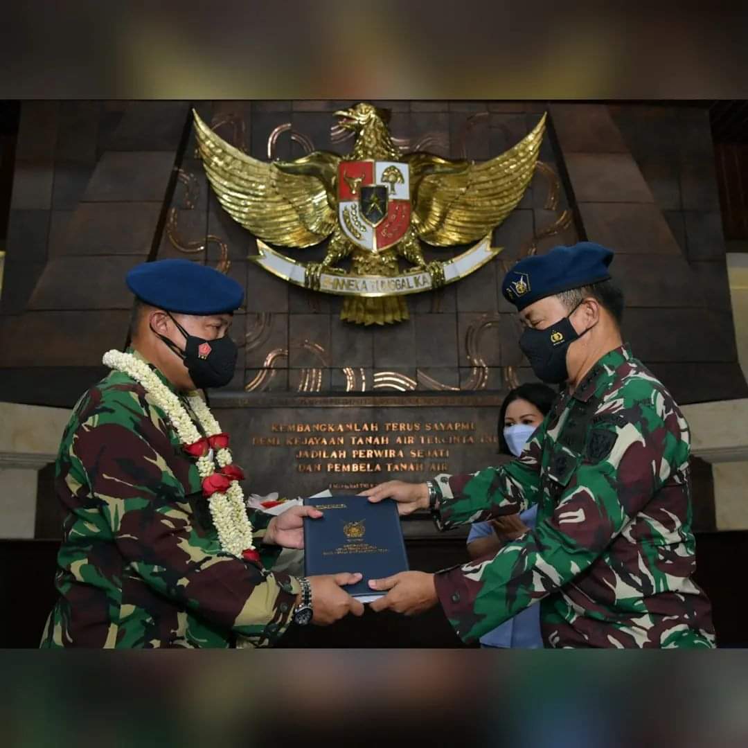Marsekal TNI Fadjar Prasetyo, S.E., M.P.P., memimpin Sertijab Wakil Kepala Staf TNI AU (Wakasau) dari Mardsya TNI Fahru Zaini Isnanto, S.H., M.D.S., kepada Marsda TNI A. Gustaf Brugman, M.Si(Han)., di Mabesau Cilangkap, Jakarta Timur, Kamis (30/9/2921).