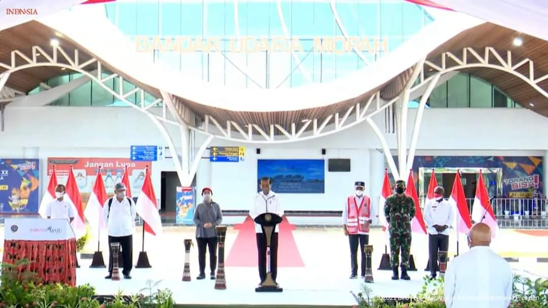 Mengawali kunjungan kerjanya ke Kabupaten Merauke, Papua, Presiden RI Joko Widodo (Jokowi) meresmikan Terminal Baru Bandar Udara (Bandara) Mopah, Minggu (03/10/2021) pagi. 