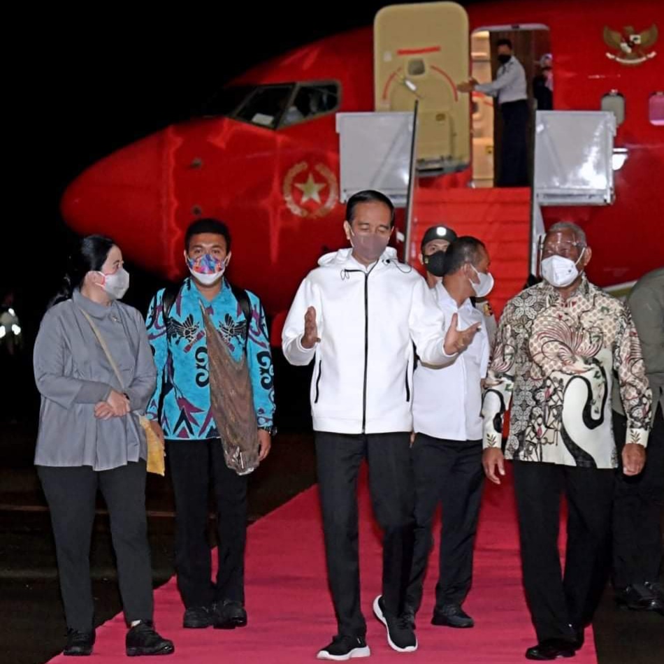 Presiden RI Joko Widodo (Jokowi) mengawali kunjungan kerjanya di Provinsi Papua Barat, dengan berkunjung ke Kelurahan Klamesen, Kabupaten Sorong, Senin (04/10/2021).