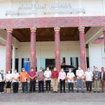 Badan Pekerja Joint Health Council (BP-JHC) Provinsi Sumatera Utara melaksanakan Advokasi kepada pengambil kebijakan (Bupati/Wakil Bupati dan DPRD Humbang Hasundutan) tentang Pembangunan Kesehatan di Ruang Rapat Sekretariat Daerah Perkantoran Bukit Inspirasi Doloksanggul, Rabu (6/10/2021).