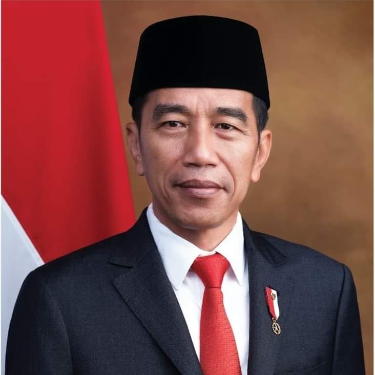 Presiden RI Joko Widodo melantik 17 Duta Besar Luar Biasa dan Berkuasa Penuh Republik Indonesia untuk negara sahabat di Istana Negara, Jakarta, Senin (25/10/2021).