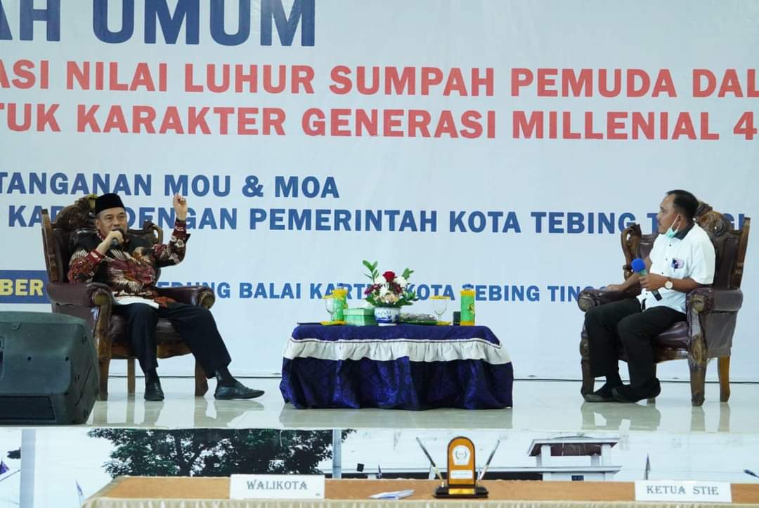 Sekolah Tinggi Ilmu Ekonomi (STIE) Bina Karya Kota Tebing Tinggi melaksanakan Kuliah Umum yang bertemakan "Akulturasi Nilai Luhur Sumpah Pemuda Dalam Membentuk Karakter Generasi Milineal 4.0", dan sekaligus penandatangan MOU dan MOA antara Pemerintah Kota Tebing Tinggi dan STIE Bina Karya di Gedung Balai Pertemuan Kartini pada Kamis, (28/10/2021).