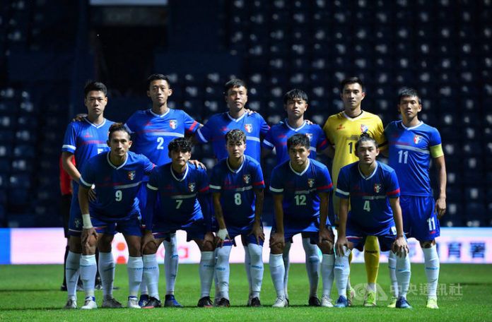 Pelatih Taiwan, Yeh Hsien-chung, angkat topi dengan permainan timnas Indonesia. Dia mengakui, permainan Indonesia bikin anak asuhnya tak berkutik dan gagal menjalankan rencana.