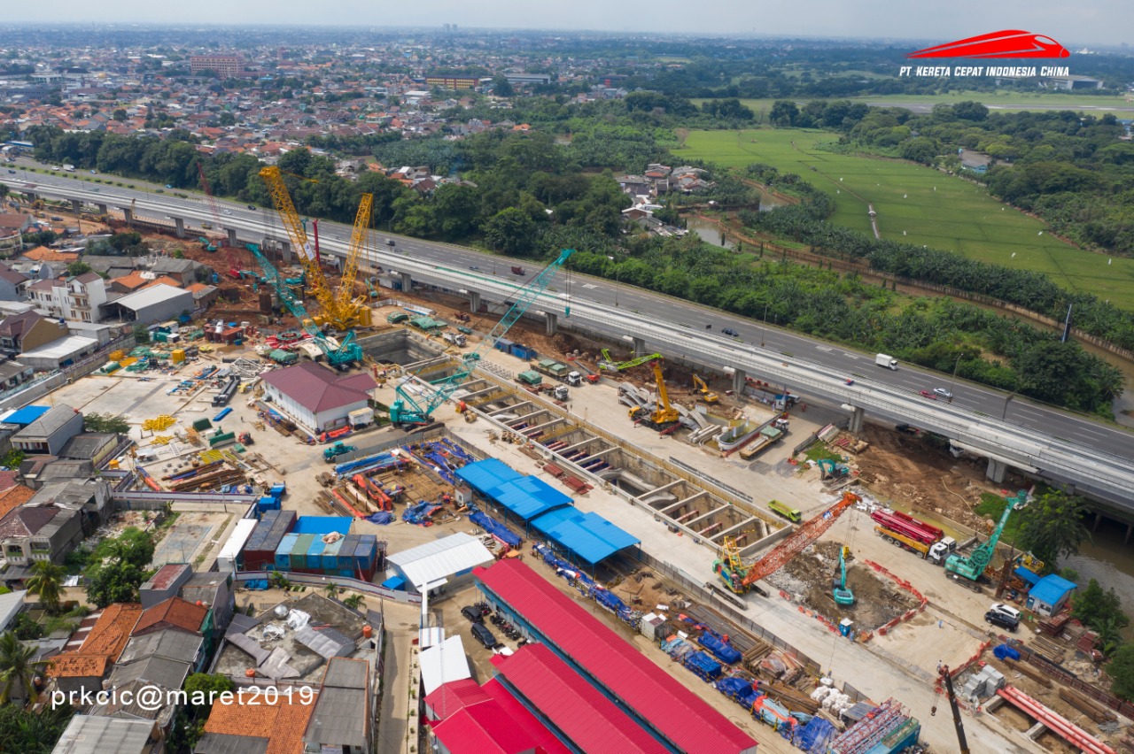 Progres pembangunan Proyek Kereta Cepat Jakarta-Bandung (KCJB) saat ini akan mulai memasuki tahapan persiapan operasi