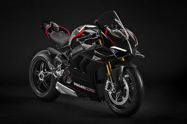 Ducati Streetfighter V4 secara resmi diluncurkan menggunakan mesin V4 Panigale sebagai versi supersport. Berbeda dengan Panigale yang saat ini telah dipasarkan, Streetfighter akan mengusung model naked atau versi tanpa fairing.