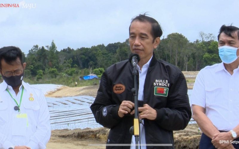 Ketua Umum Dewan Pimpinan Cabang (DPC) Himpunan Alumni Institut Pertanian Bogor (HA-IPB) Tegal Raya Tafakurrozak menyoroti kenapa petani masih kesulitan mendapatkan pupuk bersubsidi.