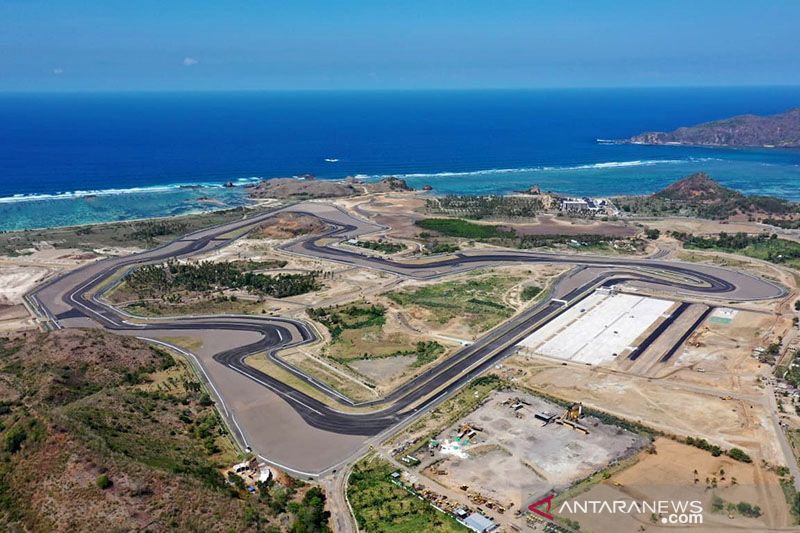 Sebanyak 2.000 tiket paket prioritas disiapkan untuk para pecinta otomotif yang ingin menyaksikan gelaran balap World Superbike di Sirkuit Mandalika, Lombok, Nusa Tenggara Barat, bulan depan.