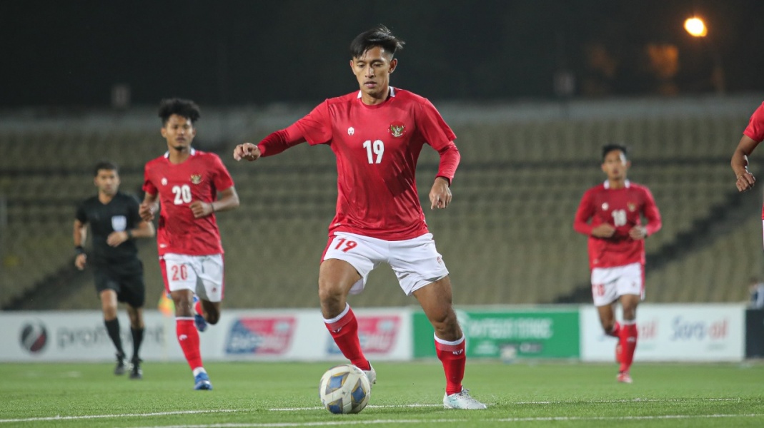 Timnas U-23 Indonesia kembali memetik kemenangan pada uji tanding di Tajikistan. Menghadapi timnas U-23 Nepal di Republican Central Stadium Dushanbe, Tajikistan, Indonesia menang 2-0 berkat gol dua pemain pegganti, Hanis Saghara dan Witan Sulaeman