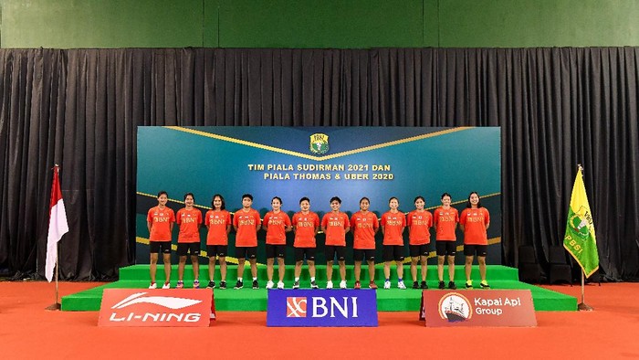 Langkah Indonesia terhenti di perempatfinal Piala Uber 2020. Itu dipastikan usai kekalahan Ester Nurumi Tri Wardoyo 23-25 dan 8-21 dari Phittayaporn Chaiwan.