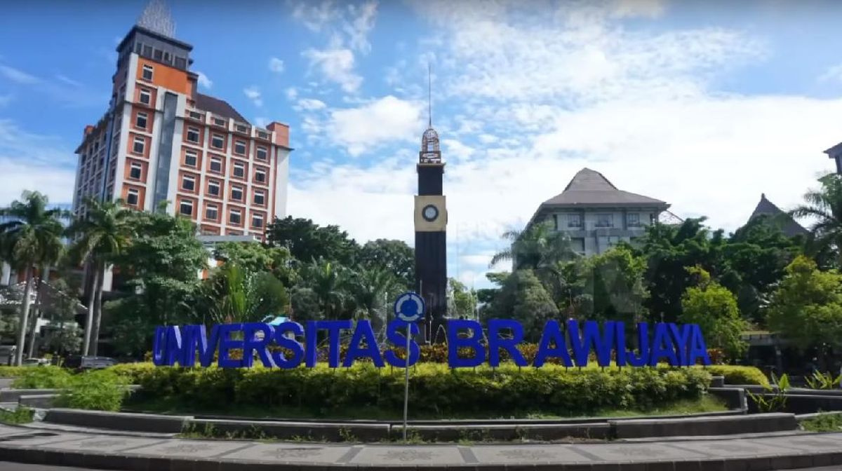 Status Universitas Brawijaya (UB) di Malang, Jawa Timur, resmi menjadi Perguruan Tinggi Negeri Badan Hukum atau PTN BH. 