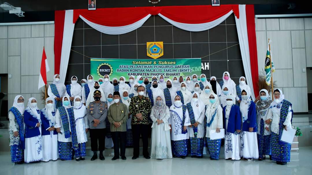 Wakil Bupati Pakpak Bharat H Mutsyuhito Solin, Dr, M.Pd mengatakan bahwa saat ini, Pemerintah Pakpak Bharat tengah berupaya mendorong dan meningkatkan kualitas pendidikan perempuan di Pakpak Bharat guna menyokong perekonomian keluarga sejahtera.