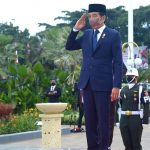 Panglima TNI Dampingi Presiden RI Pada Upacara Peringatan Hari Pahlawan di TMPNU Kalibata