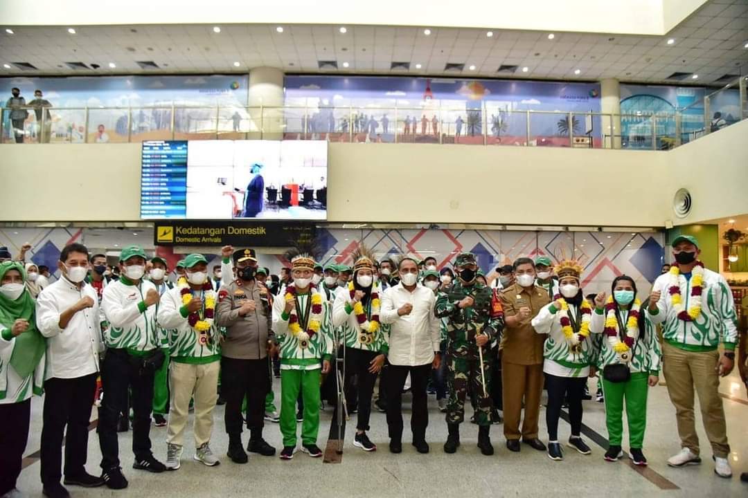 Gubernur Sumatera Utara Edy Rahmayadi menyampaikan rasa bangganya kepada atlet difabel daerah yang mampu menembus lima besar di Pekan Paralimpik Nasional (Peparnas) XVI Papua dengan raihan 27 emas, 32 perak dan 15 perunggu.