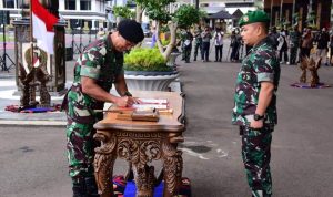 Kasau Hadiri Serah Terima Jabatan Kasad dari Jenderal Andika Perkasa ke Jenderal TNI Dudung Abdurachman