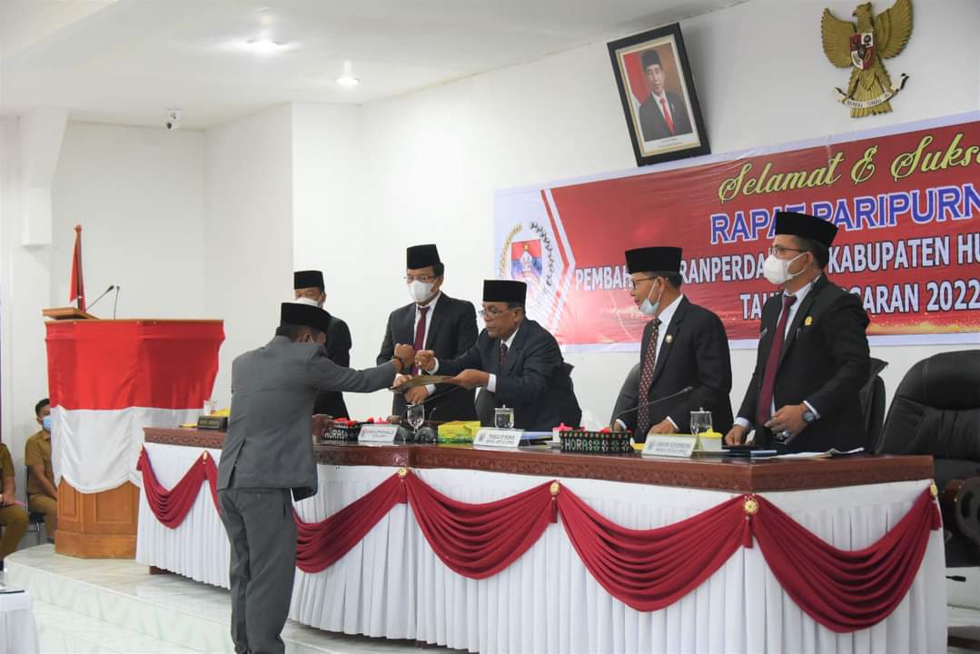 Bupati dan DPRD Tandatangani Persetujuan RAPBD Humbahas 2022 Rp 1 Triliun Lebih