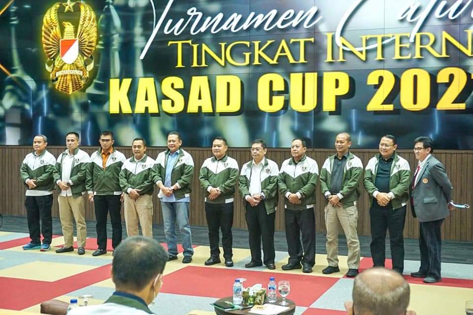 Kepala Staf Angkatan Darat (Kasad) Jenderal TNI Dudung Abdurachman membuka secara resmi Kejuaraan Catur Tingkat  Internasional Kasad Cup Tahun 2021 yang digelar di Aula Jenderal besar A.H Nasution Markas Besar Angkatan Darat (Mabesad) Jakarta, Minggu (28/11/2021).